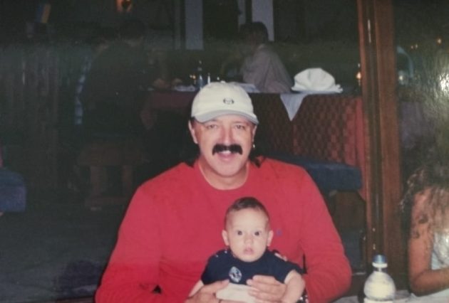 Dečačić sa slike danas je miljenik žena i vokal kakav se nije rodio u proteklih 50 godina: Prepoznajete li ga? 8 IMG 20260406 WA0021 e1775743665819