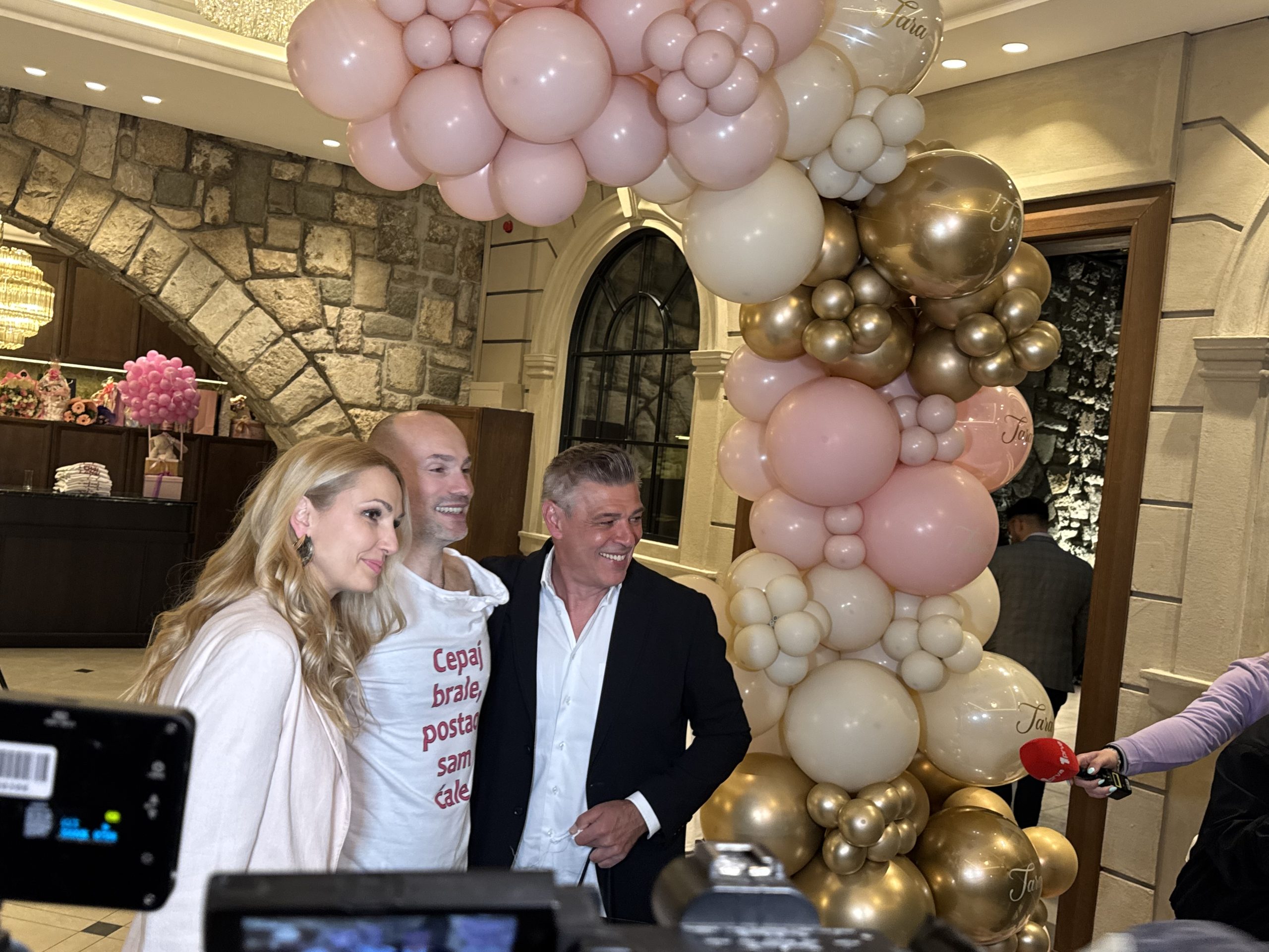 Cela estrada na Sofrinom slavlju: "Cepaj brale, postao sam ćale" VIDEO 13 IMG 3501