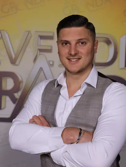 MENSUR ABDIJANOVIC 25 GOD. BIHAC BIH 8