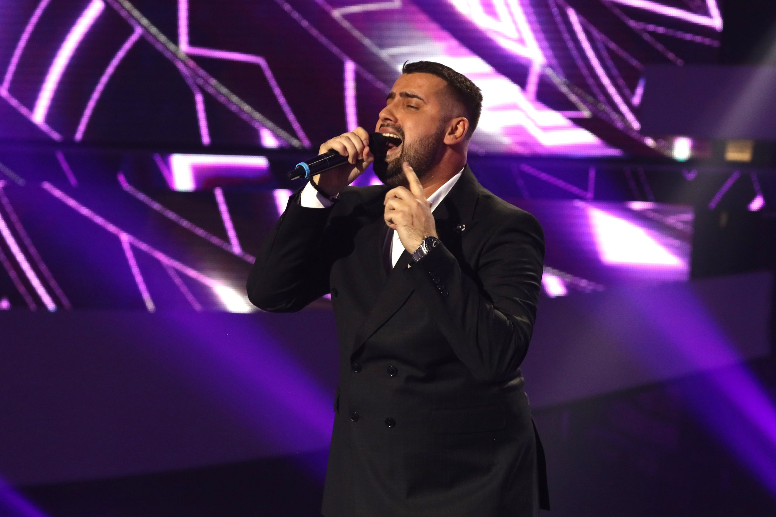 Šajkača, opanci, i opšti haos: Takmičar šarmirao žiri, Ceca poludela zbog rezultata: ,,Trebalo je da bude 5:0!'' 8 NEMANJA GRUJIC ZG 11032026 FOTO MUNJA 1