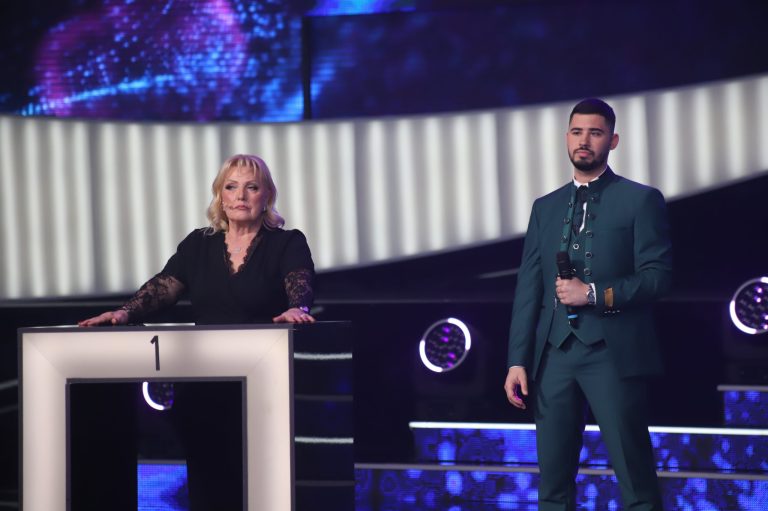 Jury Noticed Contestant Had Health Problems, Mentor Spoke Out: "He's Not Feeling Well, Medication Didn't Help"