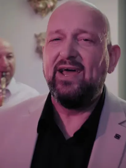 Finalista "Nikad nije kasno" posvetio pesmu porodici, ovo je nešto najemotivnije što ćete čuti VIDEO 28 mijo 2