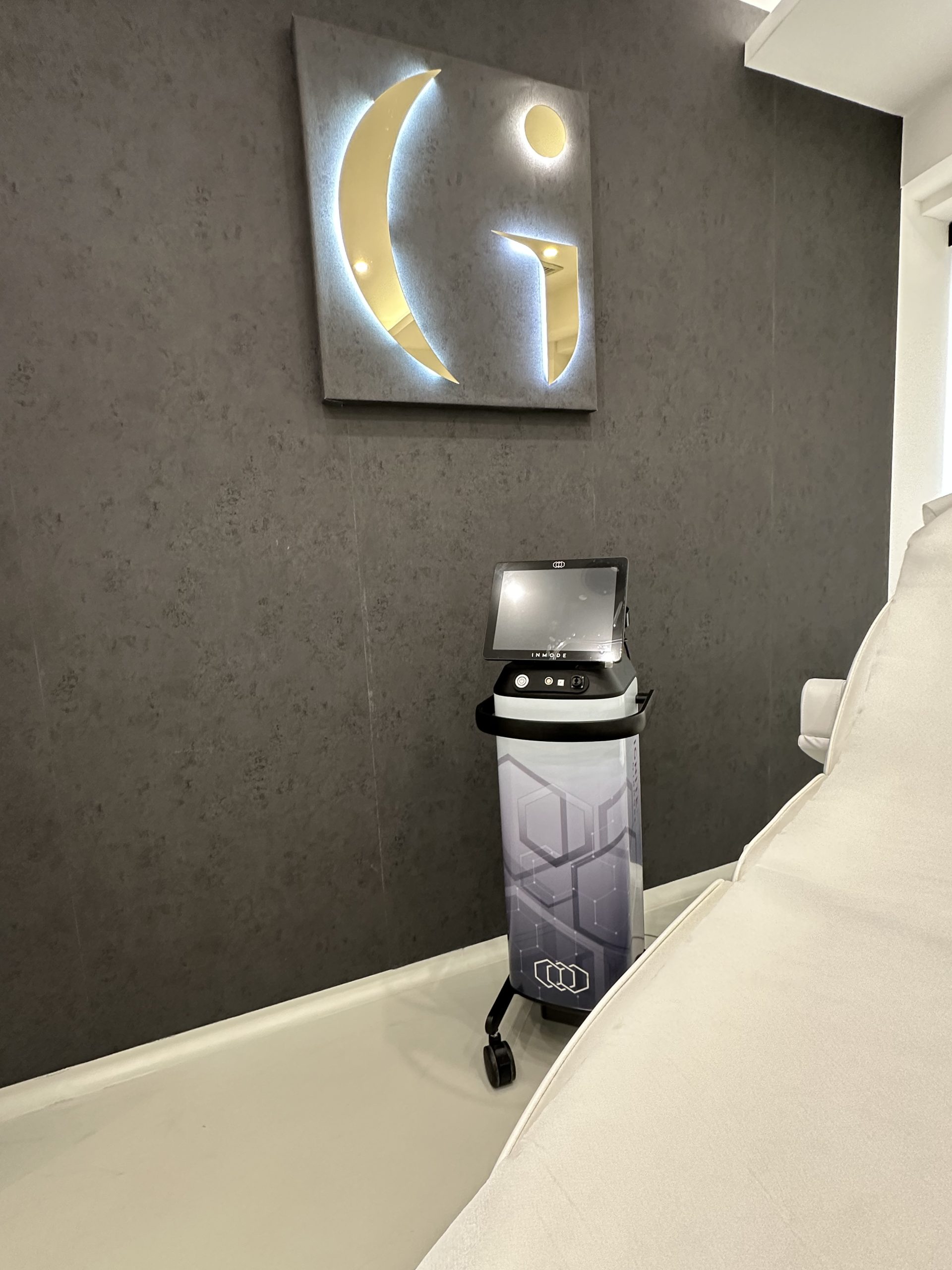 Nova metoda za zatezanje kože i uklanjanje masnih naslaga bez klasične operacije 5 zatezanje koze georgijev igniterf 3