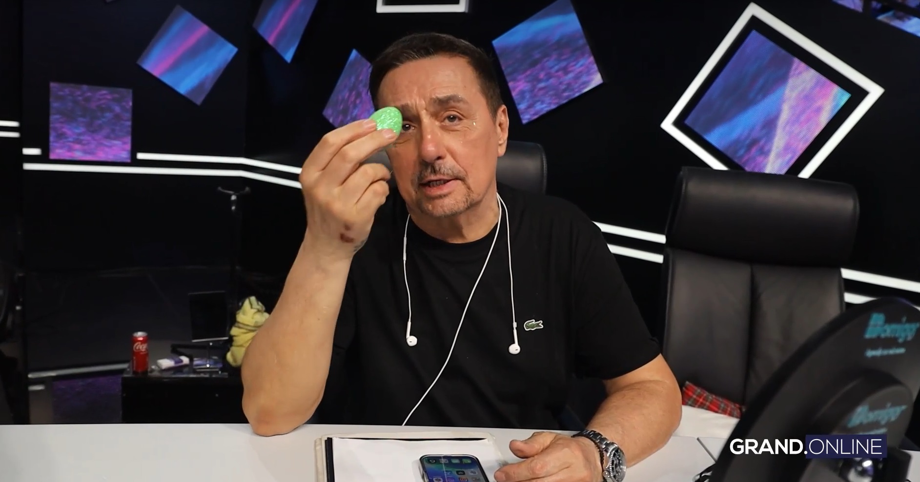 Zavirite iza scene večerašnjeg šoua "Zvezde Granda", jedan član žirija uveliko spreman za praznik VIDEO 5 zg bekstejdz 3