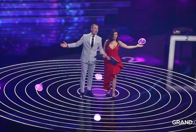 Zavirite iza scene večerašnjeg šoua "Zvezde Granda", jedan član žirija uveliko spreman za praznik VIDEO 9 zg bekstejdz 5