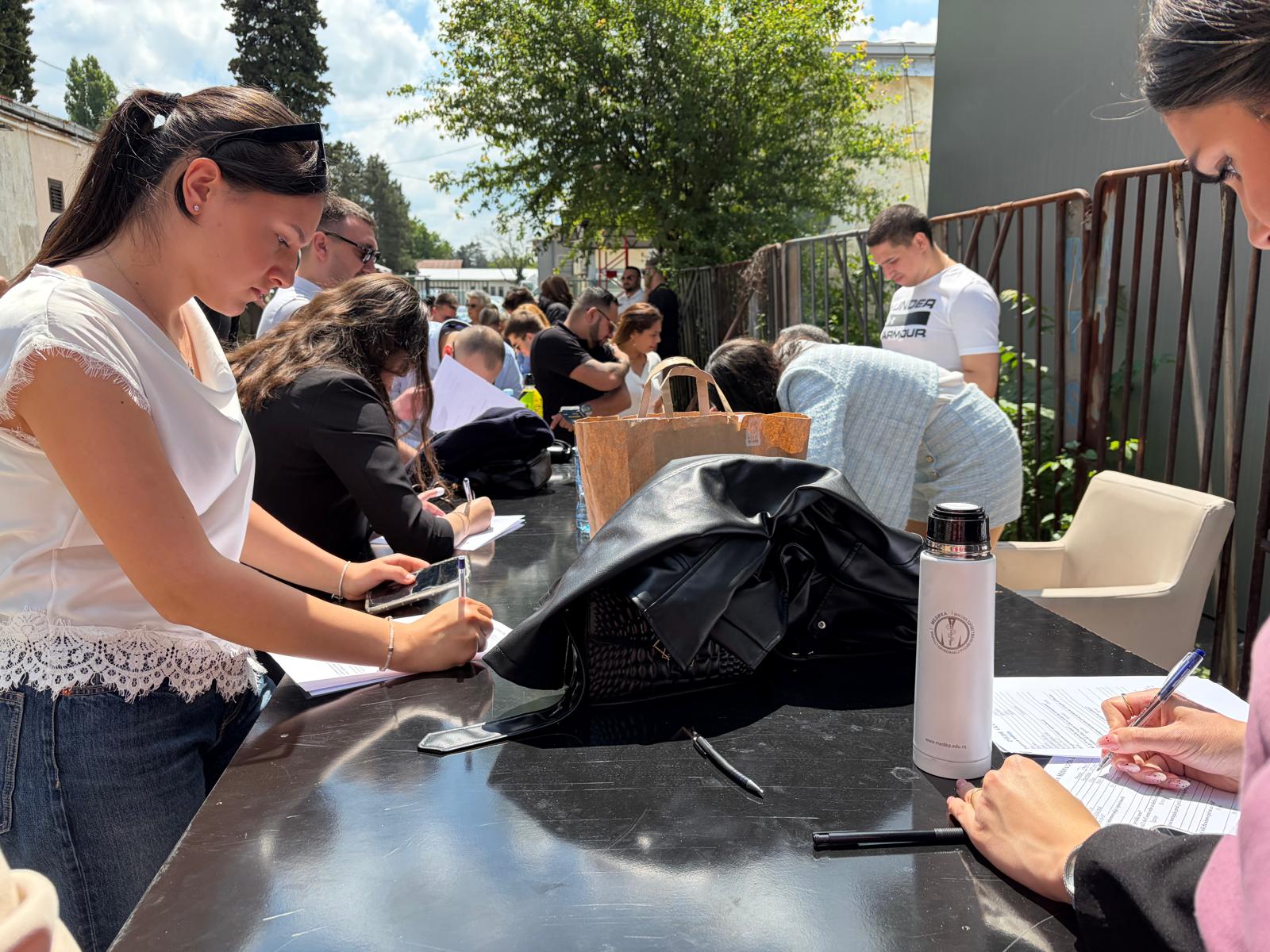Stotine prijavljenih za novu sezonu "Zvezda Granda": Studio premali za sve kandidate, poznati došli da bodre svoje namilije (FOTO/VIDEO) 8 IMG 20260520 WA0011