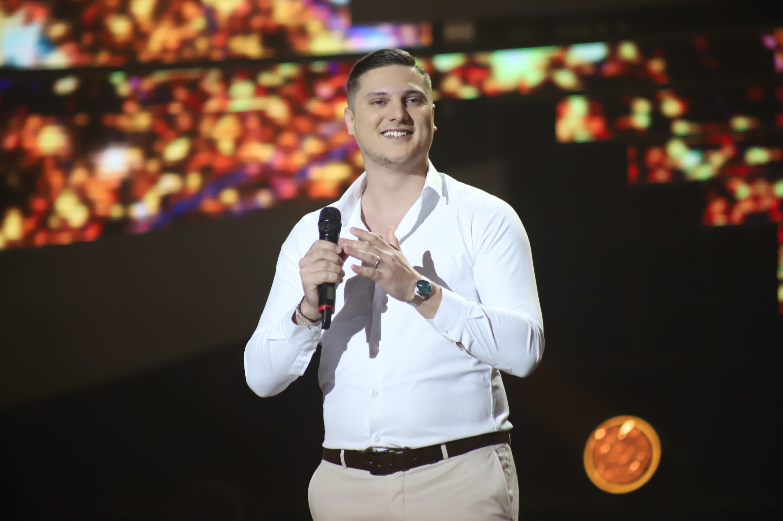 Mensur na ivici suza: Pred snimanje ga dočekala emotivna poruka u garderobi (VIDEO) 6 MENSUR ABDIJANOVIC ZG SNIMANJE 06042026 FOTO ELENA 2 1
