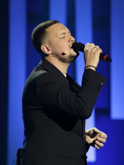 Emocija sa kojom se rađa: Uroš Živković uživo zapevao hit koji su mnogi zaboravili (VIDEO) 31 UROS ZIVKOVIC NNK SNIMANJE 22042026 FOTO TEA 13 ok