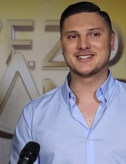 Mensur Abdijanović otkrio koja koleginica iz "Zvezda Granda" mu je bila najveća konkurencija: "Pretalentovana je, preznojavao sam se" (VIDEO) 21 mensur abdijanovic