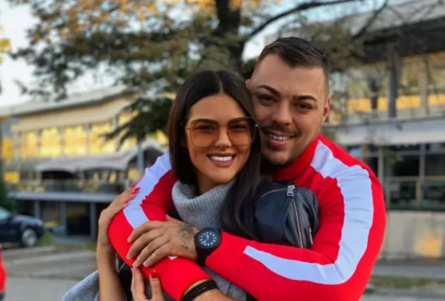 "Ja sam ga birala i snosim posledice toga" Žena Slobe Vasića progovorila o borbi koju je vodila dok je pevač bio u "Lazi" 13 sloba vasic i jelena vasic
