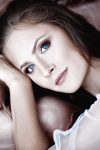 whitedaemon girl 2032802 1920