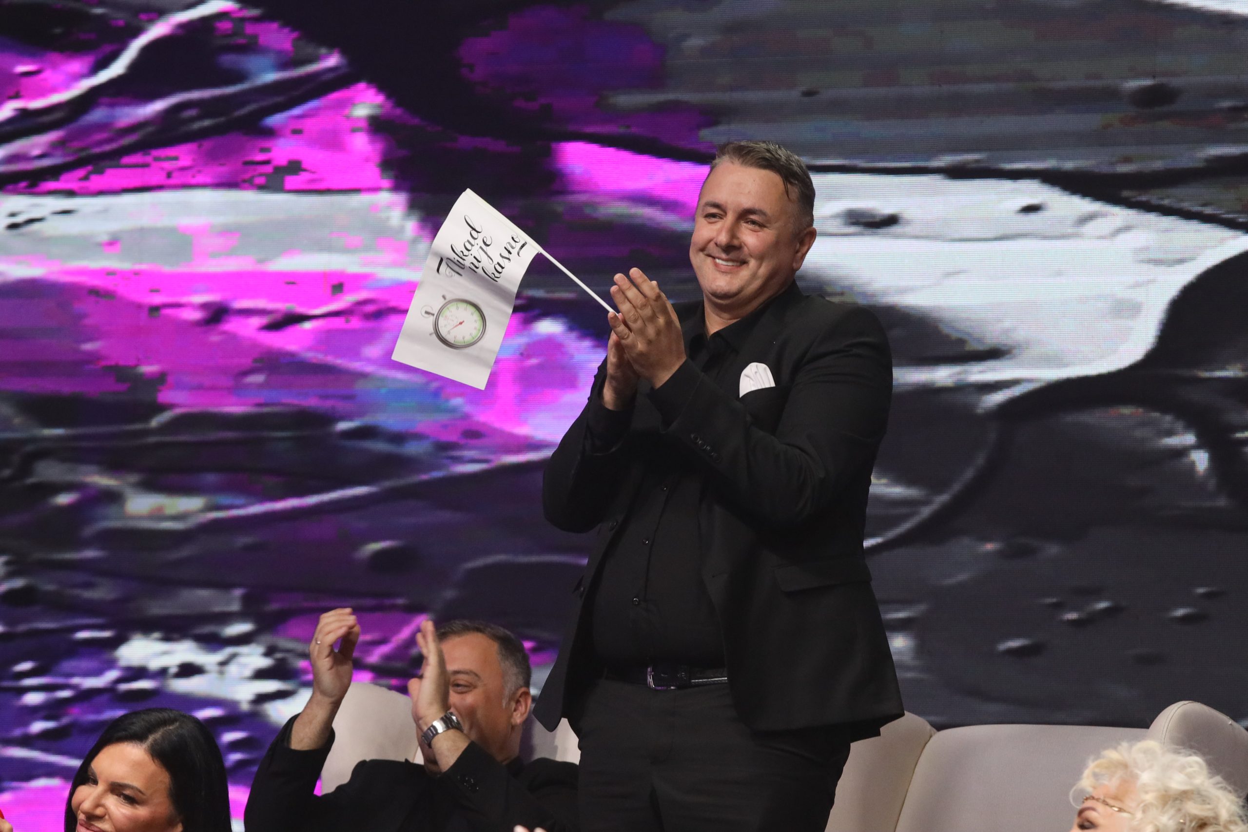 Jasmin Selmanović je pobednik Fejsbuk glasanja u finalu "Nikad nije kasno": Evo kome je posvetio pobedu 7 0A0A0014