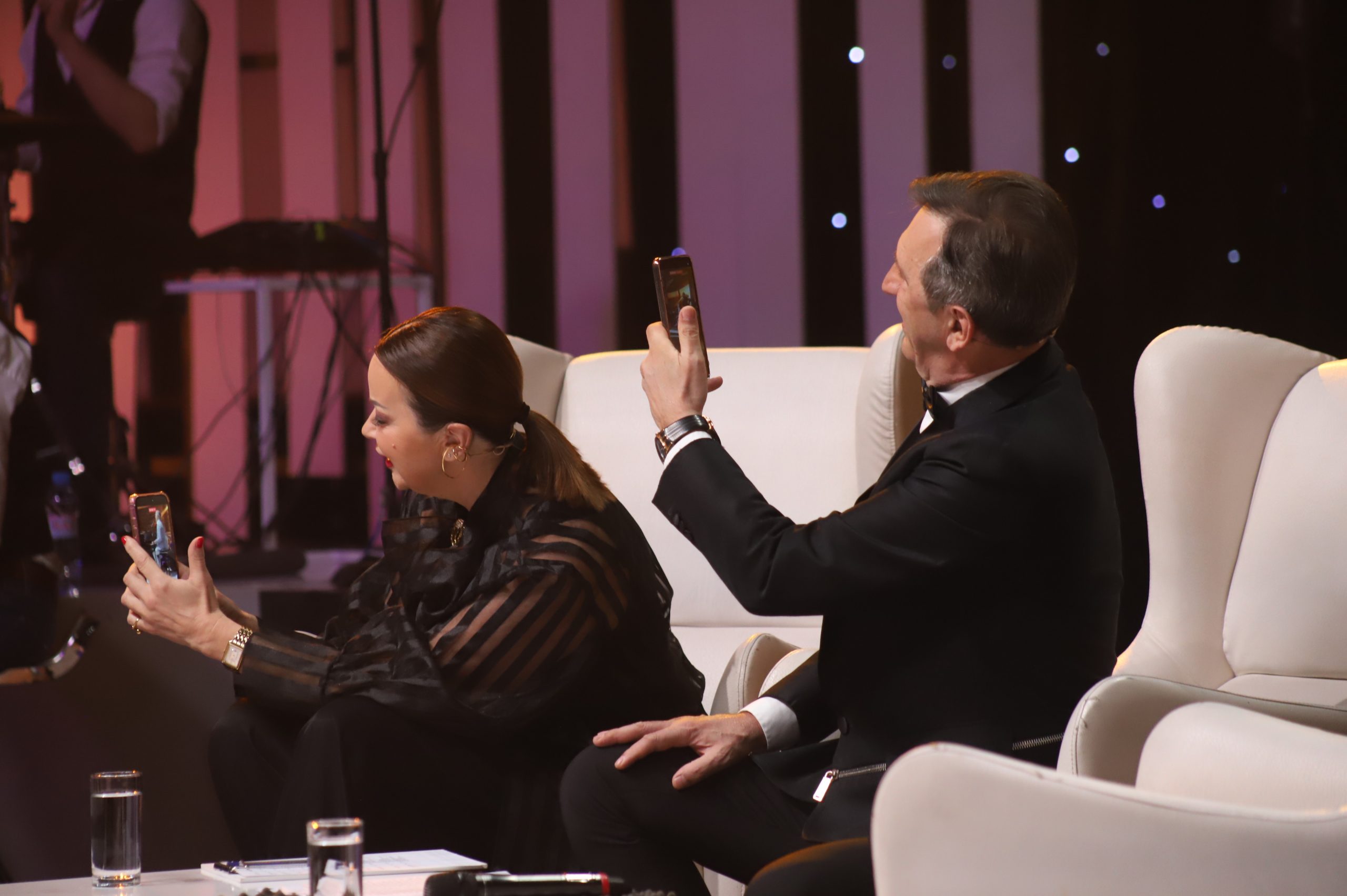 Dragana Katić zasenila u polufinalu "Nikad nije kasno": U elegantnom crnom izdanju ukrala sve poglede (FOTO) 7 DRAGANA KATIC I ZIKA JAKSIC NNK SNIMANJE 14052026 FOTO ELENA 1