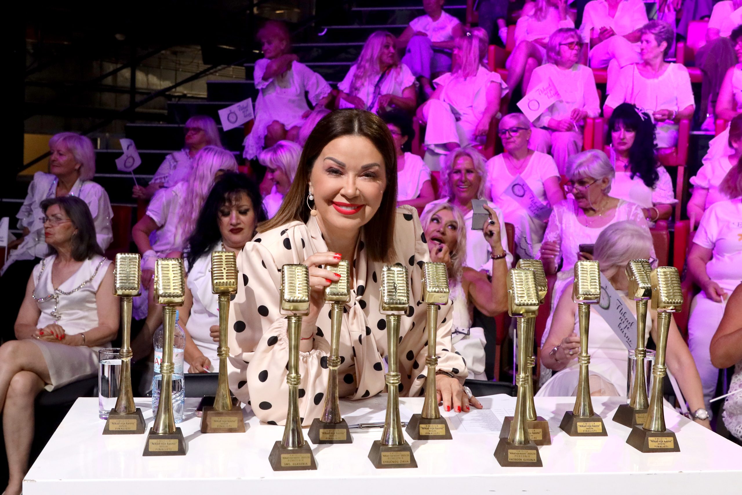 Svi gledaju u Žiku Jakšića! Za veliko finale odabrao stajling kakav do sada nije nosio (FOTO) 7 DRAGANA KATIC NNK FINALE SNIMANJE 17062026 FOTO MUNJA 17 ok