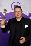 Jasmin Selmanović je pobednik Fejsbuk glasanja u finalu "Nikad nije kasno": Evo kome je posvetio pobedu 18 JASMIN SELMANOVIC JASKO 49 GOD. SJENICA 15 ok