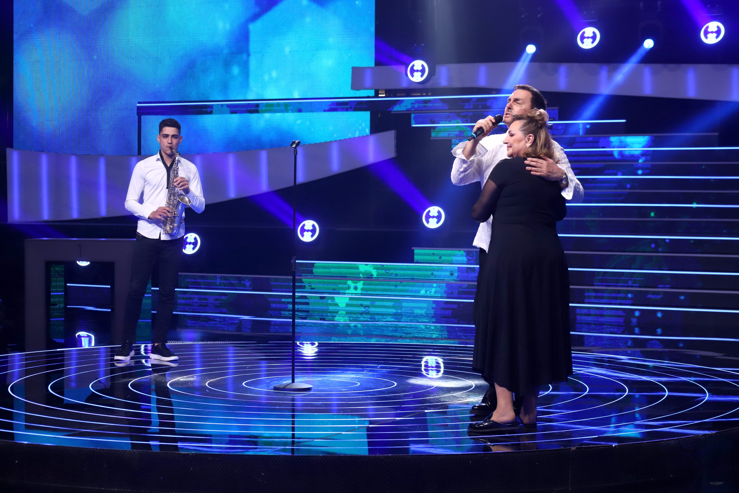 Keba i Bekuta na sceni, ovo niko nije očekivao: "Tako me je pukla emocija" (VIDEO) 5 KEBA I ANA BEKUTA ZG SNIMANJE 28042026 FOTO ELENA 12 ok