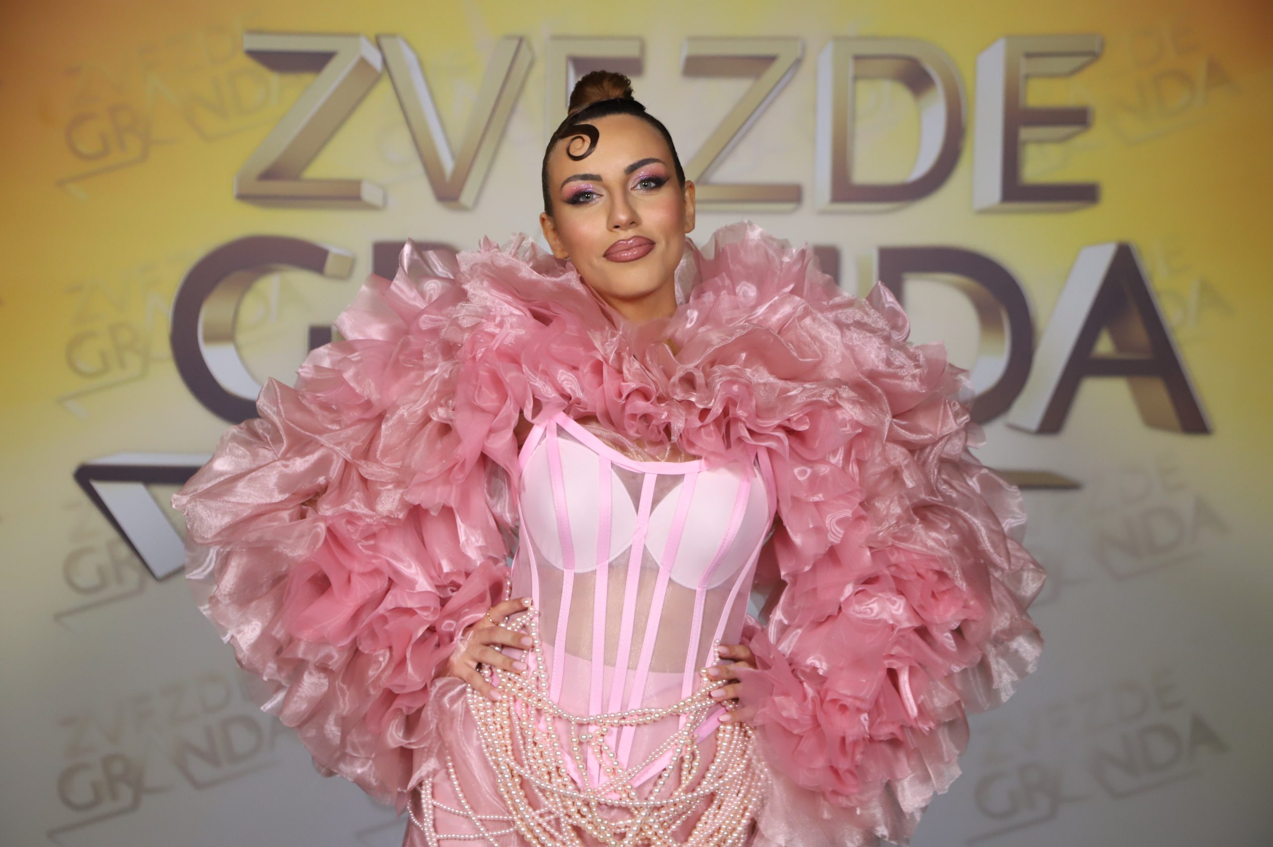 SARA NOVCIC 27 GOD. CACAK 11