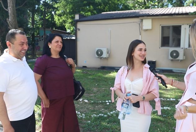Roditelji i devojka Bubija Ademova pred finale preplavljeni emocijama: "On je za nas pobednik" (VIDEO) 18 Screenshot 2026 06 22 145729