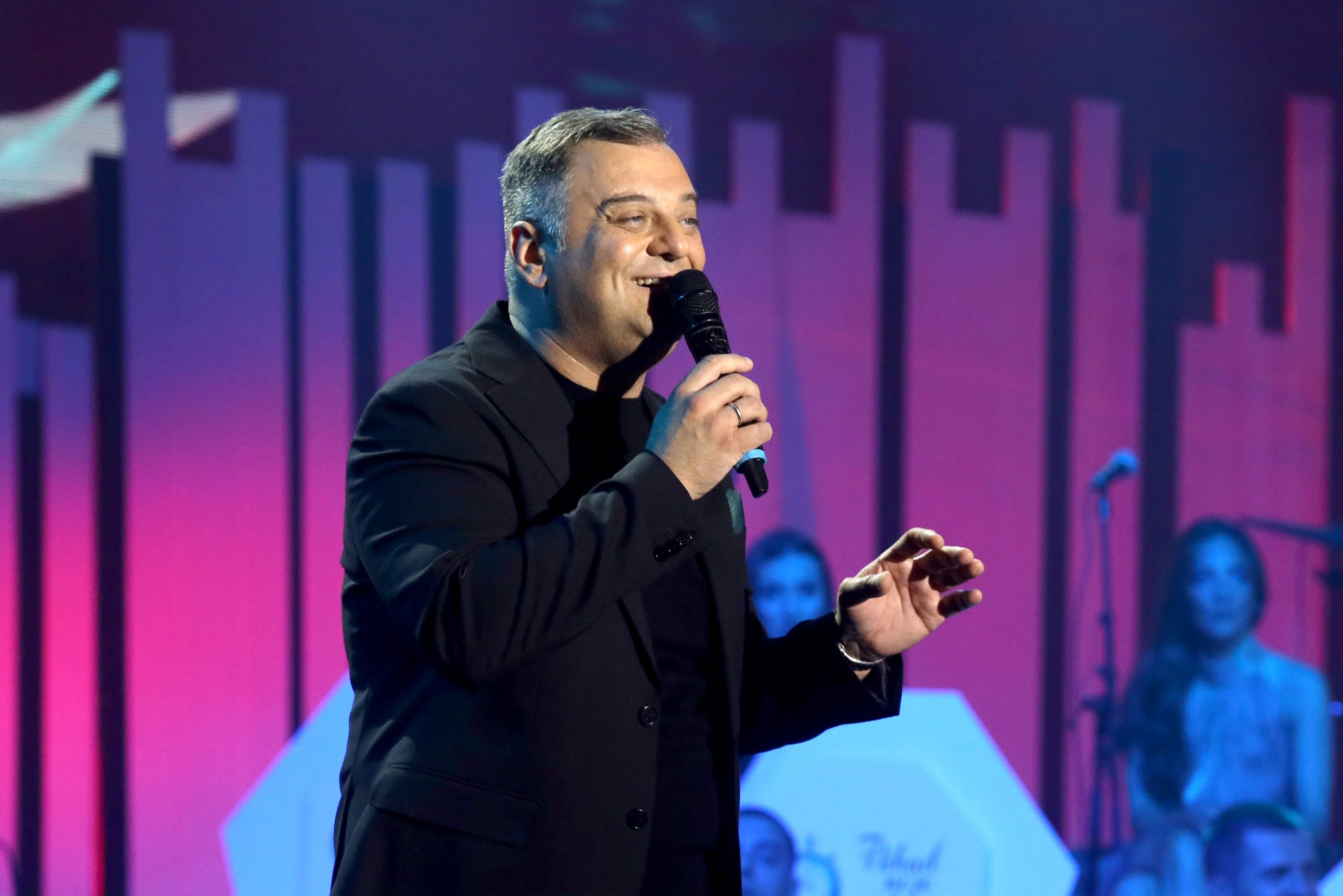 Pobednik "Nikad nije kasno" razneo mladalački hit: Mreže gore zbog njegovog nastupa (VIDEO) 6 VIKTOR DIMITRIEVSKI 48 GOD. KUMANOVO 31 ok FOTO MUNJA