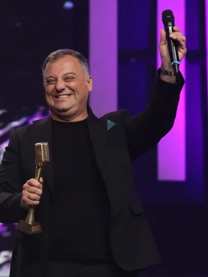 Pobednik "Nikad nije kasno" razneo mladalački hit: Mreže gore zbog njegovog nastupa (VIDEO) 33 VIKTOR DIMITRIEVSKI FINALE NNK 21062026 FOTO MUNJA 1