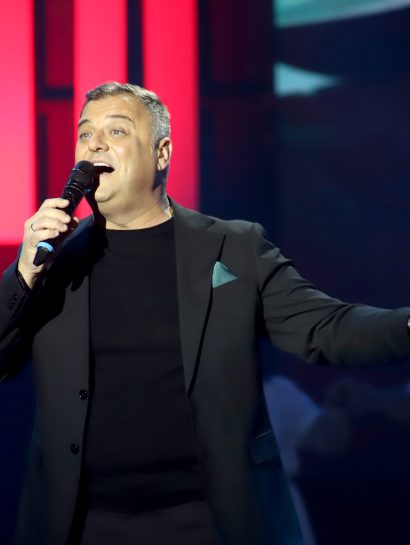 Viktor Dimitrievski u finalu otpevao pesmu koja je prvi put izvedena u istoriji takmičenja "Nikad nije kasno" 33 VIKTOR DIMITRIEVSKI FOTO ELENA 1 ok 1