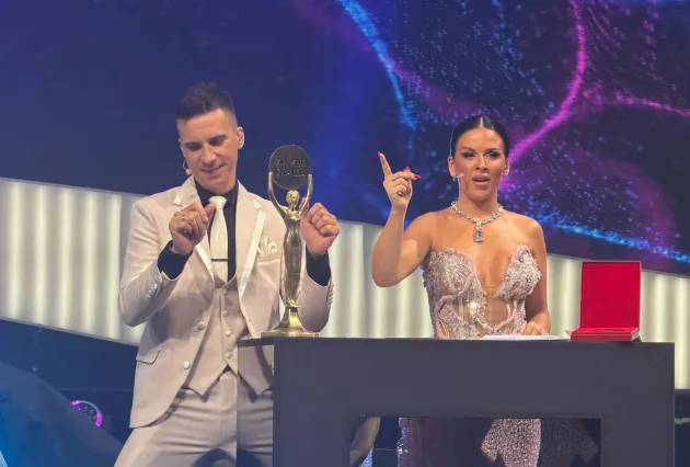 Mesec dana posle finala "Zvezda Granda", jedan nastup ruši rekorde: Ova pesma je postala hit na svim slavljima (VIDEO) 30 ana i milan