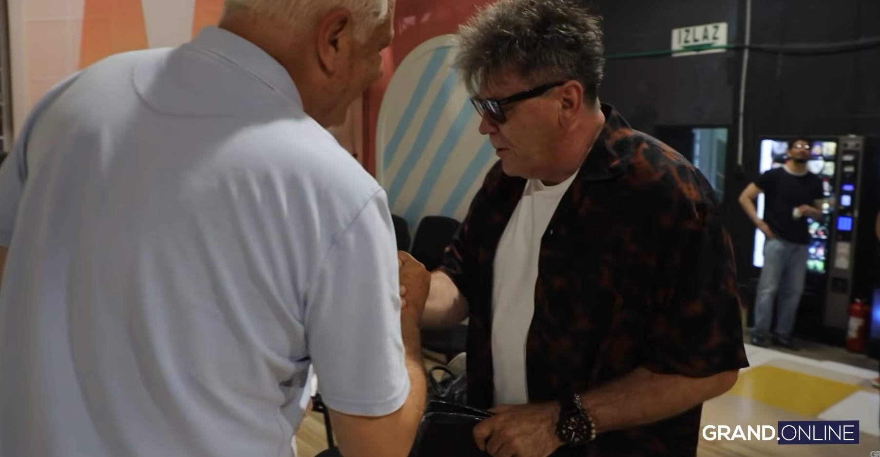 Šou može da počne: Zavirite iza scene pred večerašnje finale "Nikad nije kasno" (VIDEO) 5 besktejdz 1
