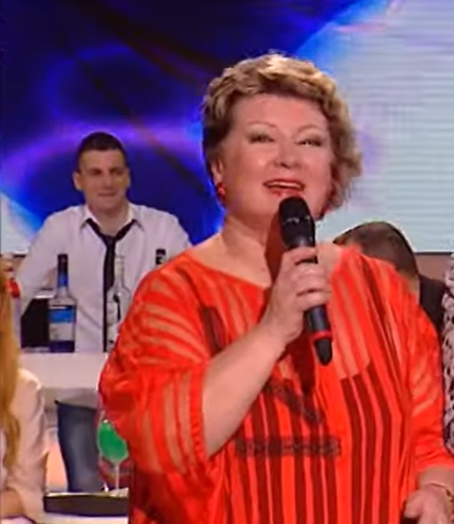 Ništa od zlatne svadbe: Pevačica se razvela posle četiri decenije braka, godinama je to prikrivala 6 goca 2