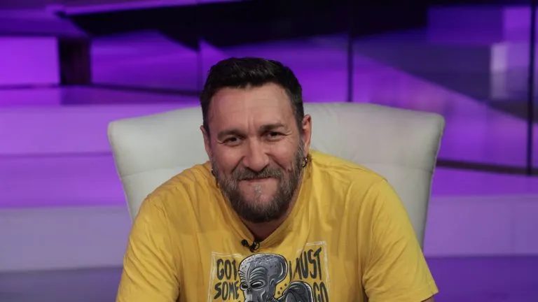 Pevač otišao da snimi zub pa mu utvrdili strašnu dijagnozu: "Bogu hvala, sada sam dobro" 6 image 10 27