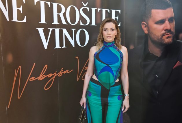 Preslatko: Jelena Kostov otkrila kako joj je muž upisan u telefonu (VIDEO) 9 jelena kostov