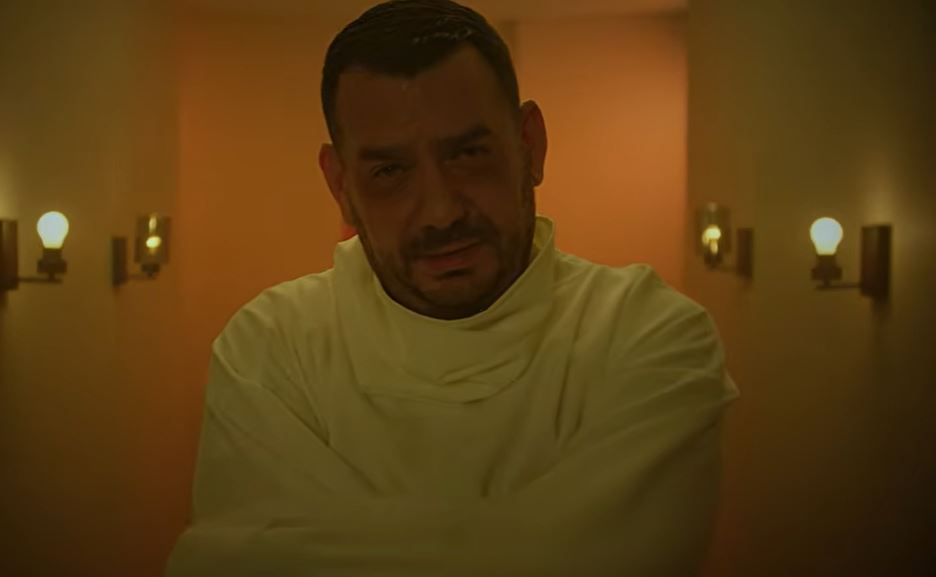 Peđa Medenica u ludačkoj košulji, otkrivamo šta se desilo: "Ne mogu sam" (VIDEO) 7 pedja medenica spot