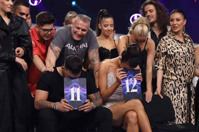 Niko nije znao da su ove dve finalistkinje "Zvezda Granda" u srodstvu, mesecima su ovo krile 5 zvezda granda