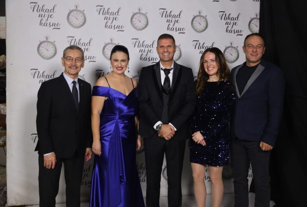 Pevač iz "Nikad nije kasno" nosi jedno od najneobičnijih imena u Srbiji: Zbog toga je doživljavao neprijatne situacije 16 KANDIDATI NNK SNIMANJE 23112023 FOTO MUNJA 13