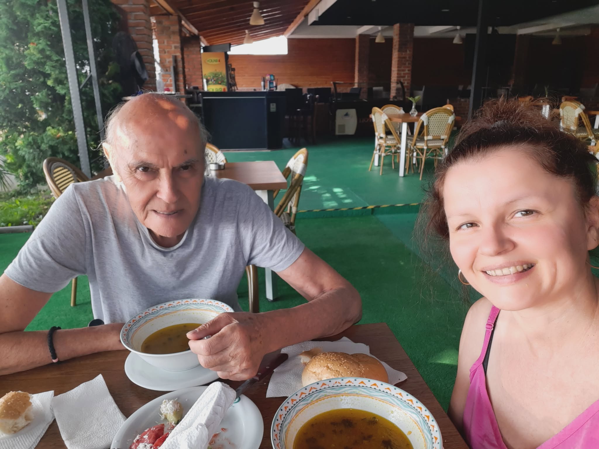 Žena Andrije Bajića u lošem stanju, evo gde se nalazi nakon što je napustila kuću u kojoj je živela sa pevačem 5 mala cana i andrija bajić