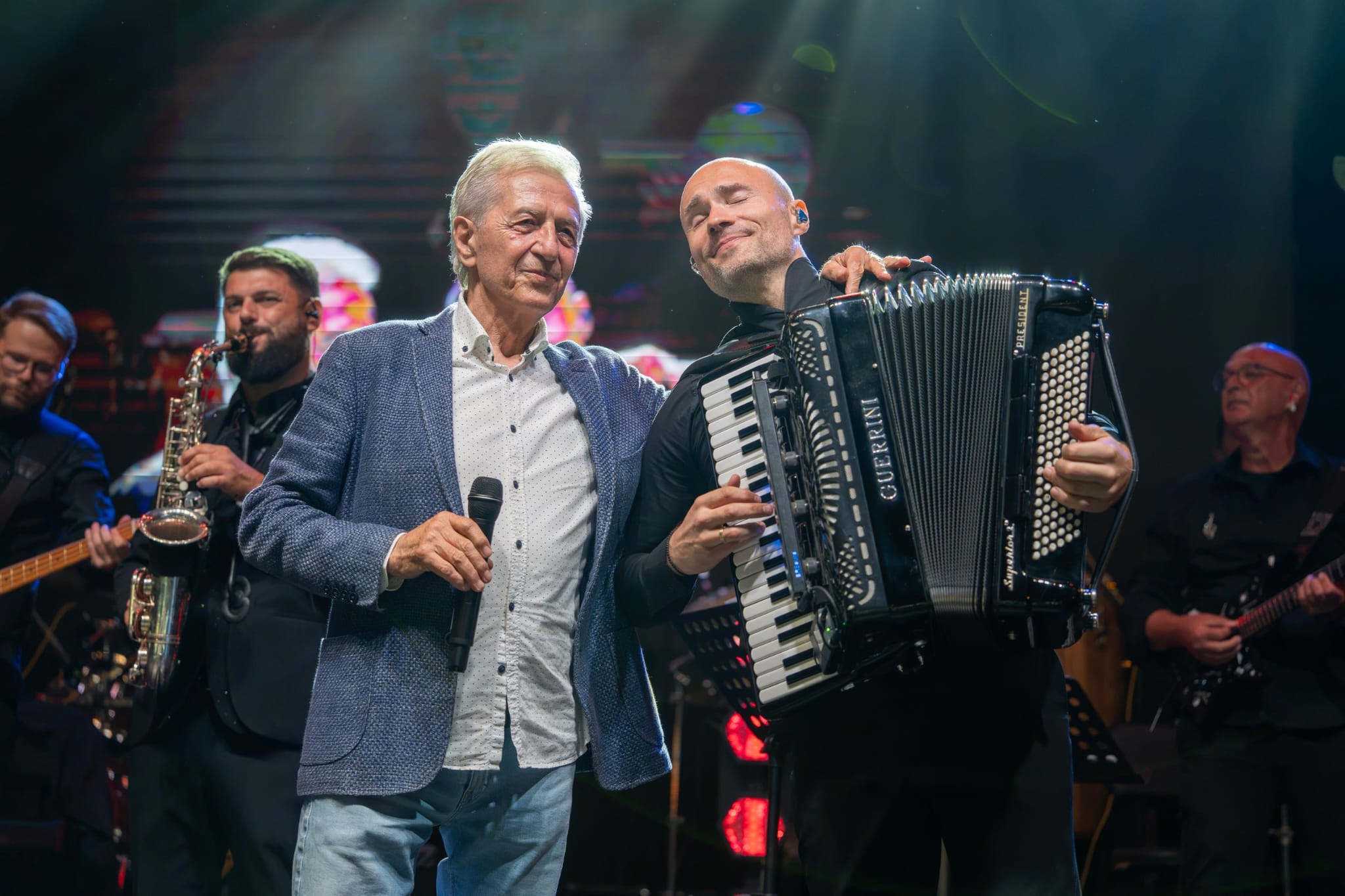 Kraljevo zagrlilo svog virtouza: Aleksandar Sofronijević priredio muzički spektakl u rodnom gradu! 9 PHOTO 2026 07 25 13 40 48 1