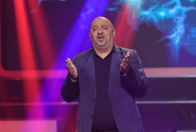 Takmičar iz "Nikad nije kasno" doživeo infarkt, hitno operisan: Ovo su svi detalji 6 stiven kadrijević nikad nije kasno