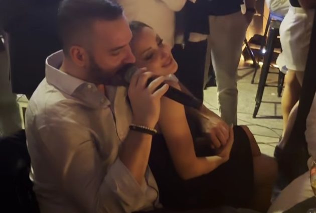 Filip Živojinović zapevao kultni hit na slavlju, Aleksandra ga nije ispuštala iz zagrljaja, svi gledali samo u njih (FOTO) 12 Screenshot 20260707 125700 Instagram 1