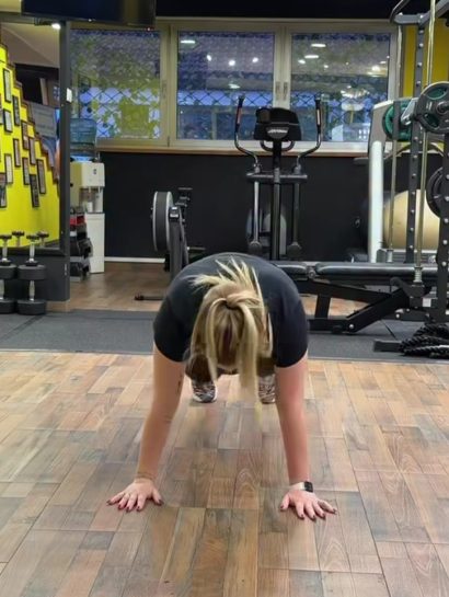 Od 120 kilograma do dvocifrenog broja: Pevačica pred svoju svadbu napravila veliku transformaciju, a evo zašto venčanicu još uvek nije kupila 32 Screenshot 20260707 135602 Instagram