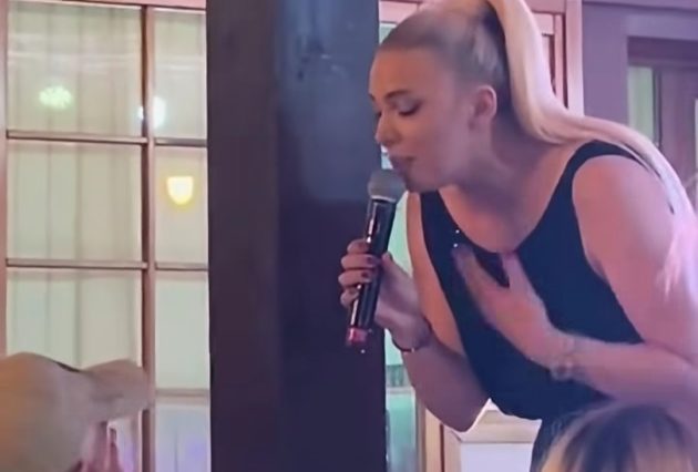 Milica Todorović se popela na stolicu i zapevala ocu: Prizor sa slavlja raznežio sve (VIDEO) 12 Screenshot 20260714 100143 Instagram 1