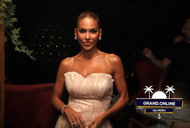 "Istraživala sam teretane po Budvi": Marina Visković ne odmara ni na moru, pevačica pokazala izvajanu figuru (VIDEO) 12 Sequence 21.00 04 01 18.Still016