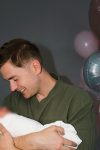 Niko nije znao da čeka drugo dete: Pobednik "Zvezda Granda" ponovo postao tata devojčice kojoj su dali prelepo ime 13 SnapInsta