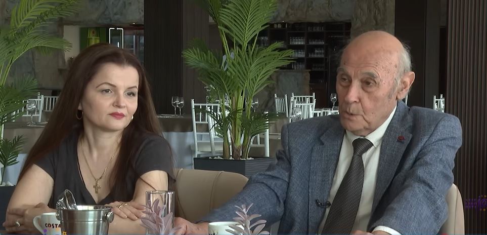 Andrija Bajić će danas biti sahranjen, čitulja supruge ledi krv u žilama: "Čekaj me" 6 andri