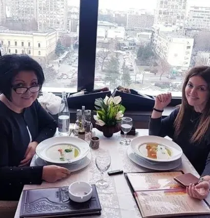 Bila je jedna od omiljenih takmičarki "Nikad nije kasno", a malo ko zna da je kuma Marije Šerifović 32 desa rakic i verica 2