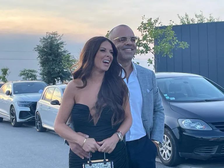 Kolika su deca Ane Sević i Danijela Nedeljkovića? Voditeljka objavila sliku naslednika sa letovanja i oduševila, niko ne može da veruje da su ovako porasli (FOTO) 9 image 1 24