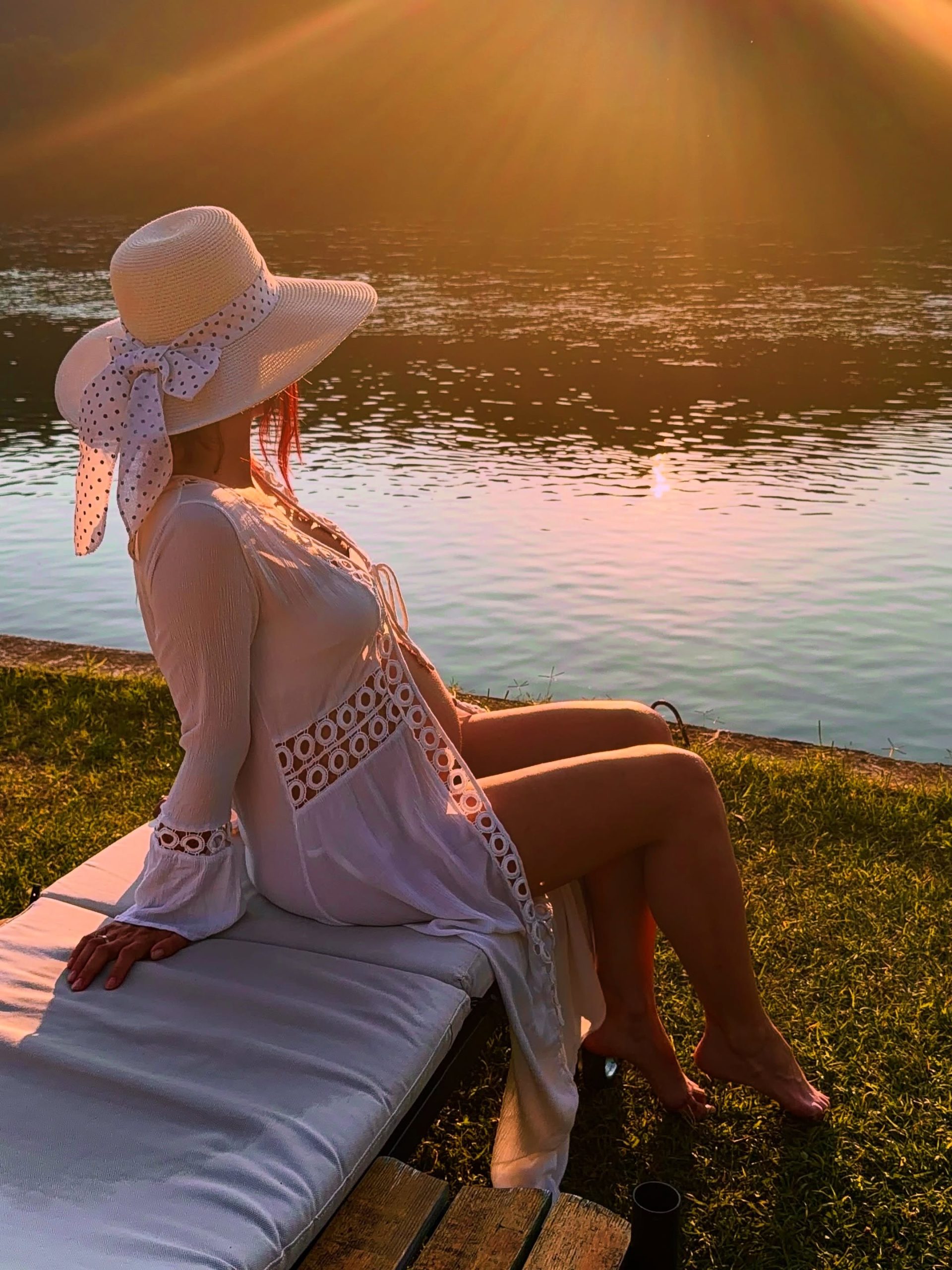 Prva fotografija nakon porođaja: Pevačica poslala emotivnu poruku iz porodilišta (FOTO) 4 kristina denic 2 1