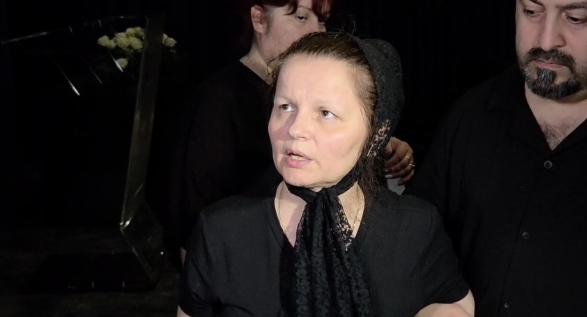 Danas je pomen Andriji Bajiću: Potresne scene na groblju, Mala Cana ne prestaje da plače 7 mala cana 2