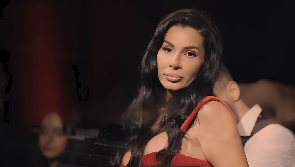 Mia prepevala svoje najveće hitove, fanovi u šoku: "Šta uradi ova žena?!" 6 mia borisavljevic 1