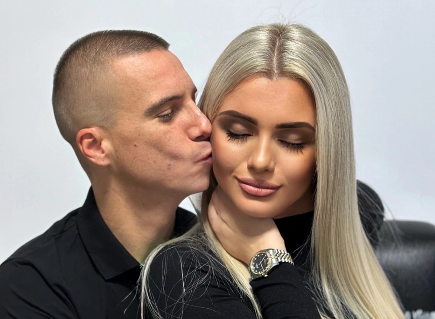 Zbog nove ljubavi se odrekao mora: Milan Mitrović pokazao kako provodi leto sa porodicom (FOTO) 6 milan mitrovic i supruga