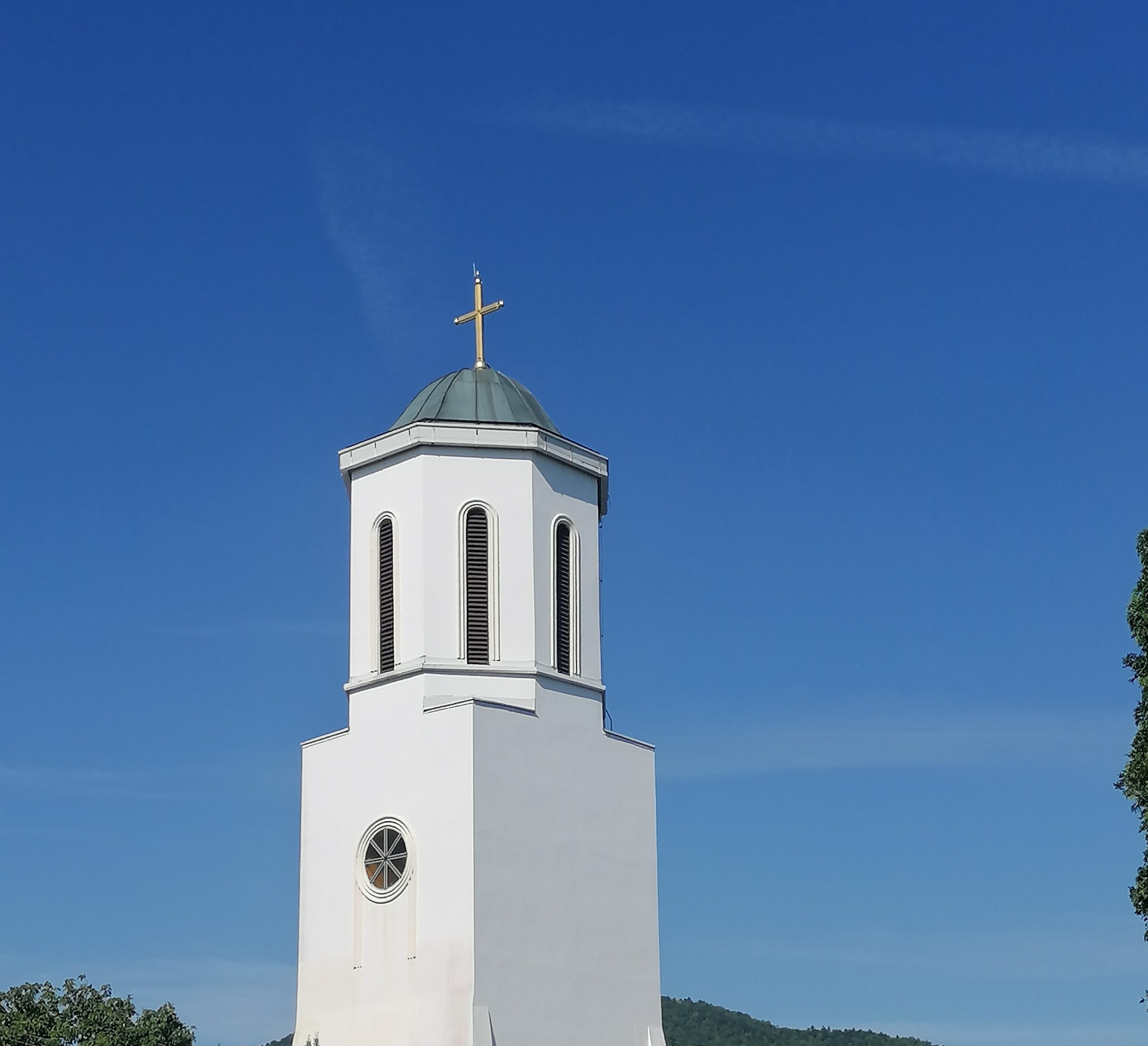 Sutra je Sveti Ilija Gromovnik: Evo zašto se na ovaj praznik jede med 5 sveti ilija