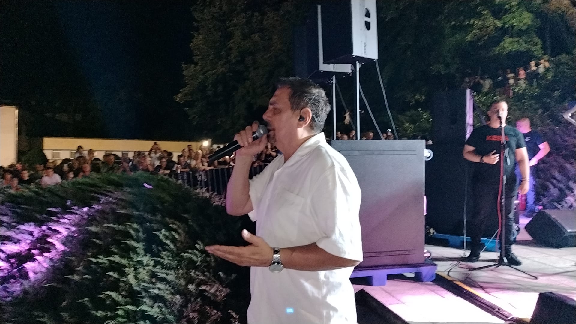 Više od 15.000 ljudi pevalo sa Kebom uglas! Pevač se oglasio nakon neviđenog spektakla u Niškoj Banji (FOTO/VIDEO) 6 IMG 20260802 WA0018